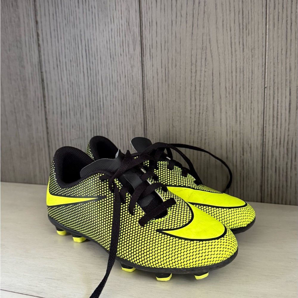 Nike Kids Sneakers - Black and Yellow- great condition 13c